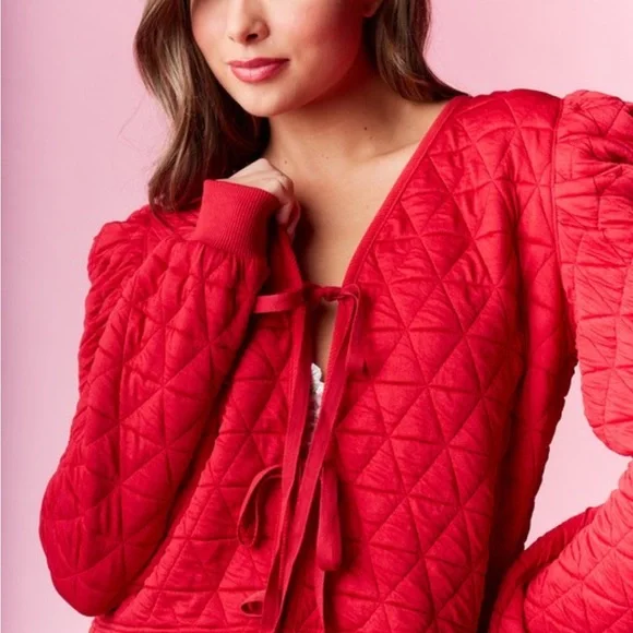 118. Quilted skort and top set in red